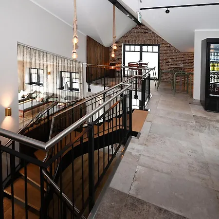 Binnendiek Haus 5 8 *